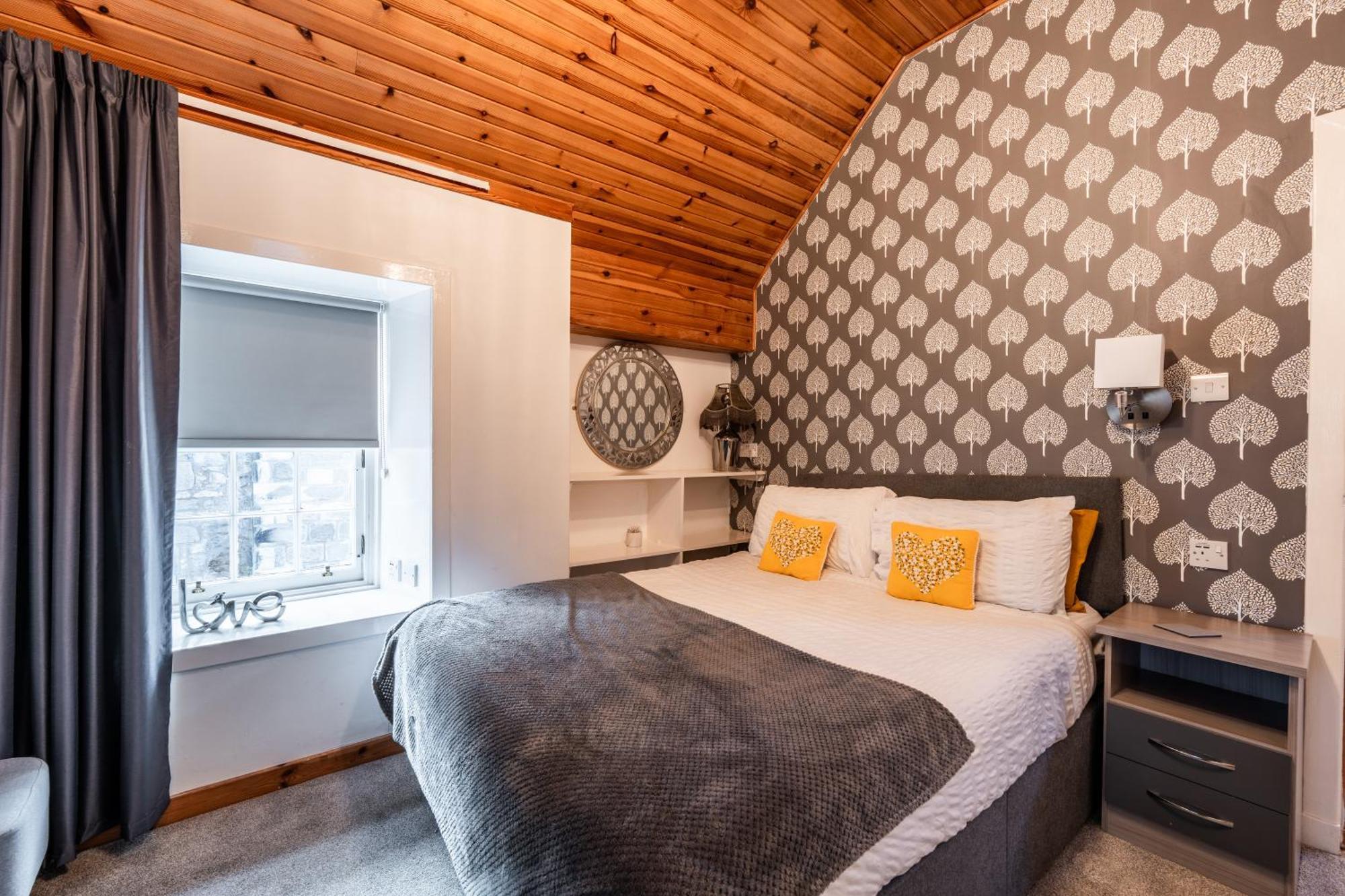 Whinstone Holiday Home In Falkland - Sleeps 8 Eksteriør bilde