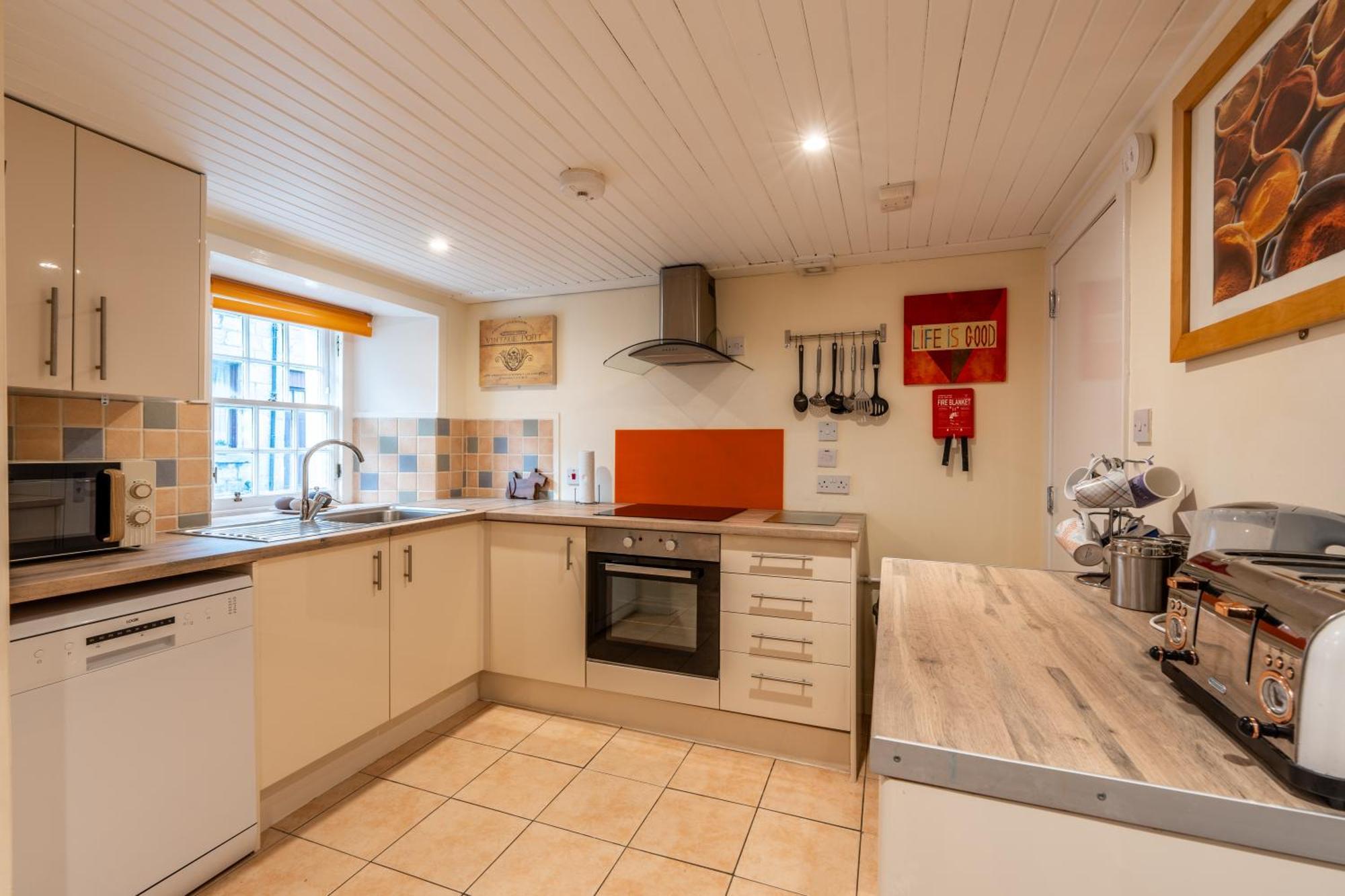Whinstone Holiday Home In Falkland - Sleeps 8 Eksteriør bilde