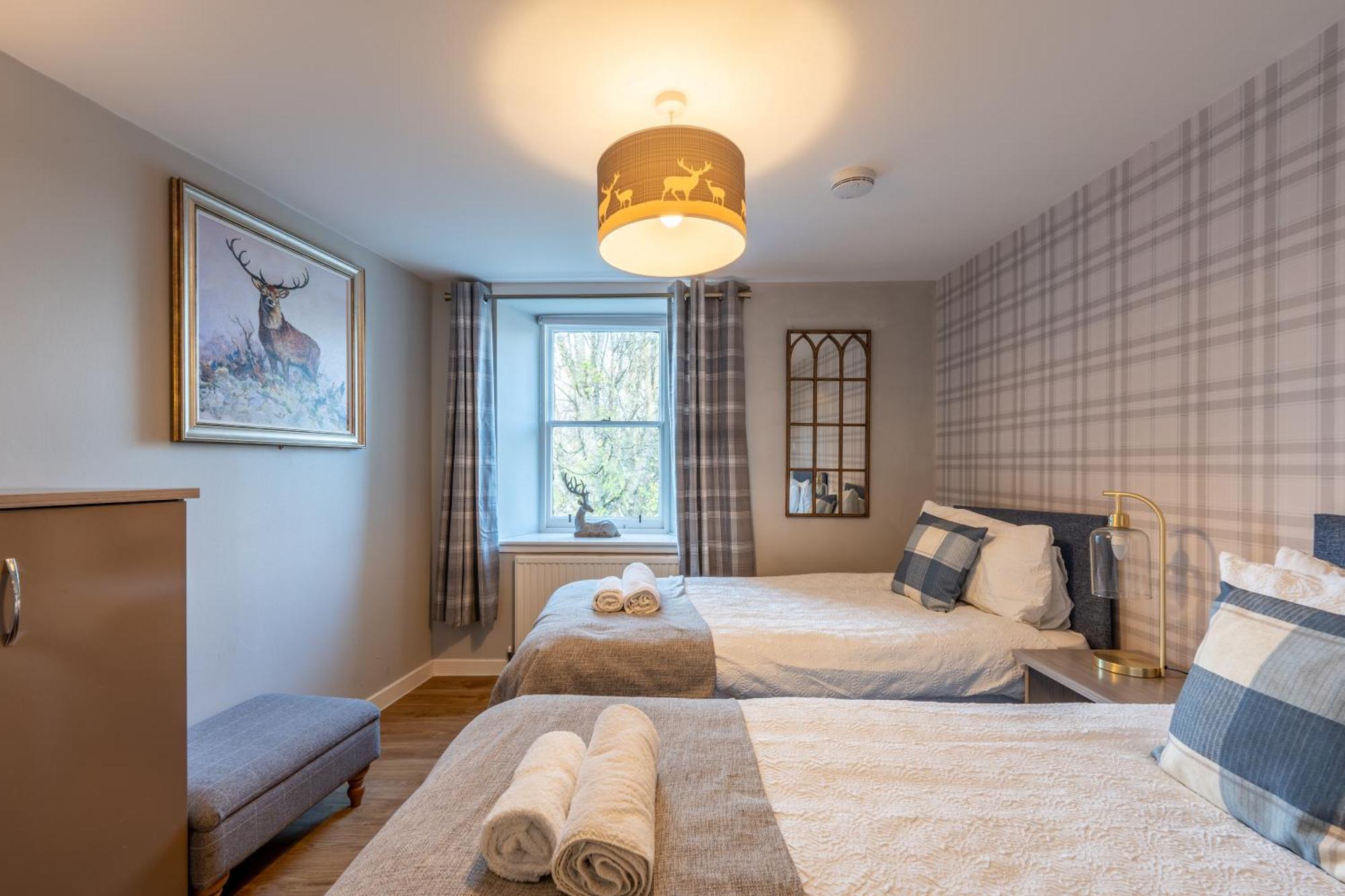 Whinstone Holiday Home In Falkland - Sleeps 8 Eksteriør bilde